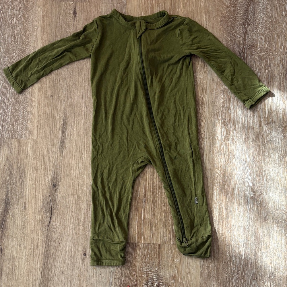 Kyte Baby Sleeper/Play Outfit